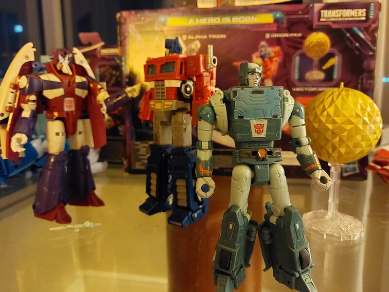 Transformers A Hero Is Born Alpha Trion And Orion Pax In Hand Image  (10 of 10)